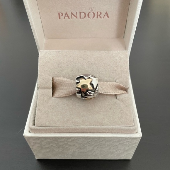 Pandora Golden Star Charm - Picture 1 of 3